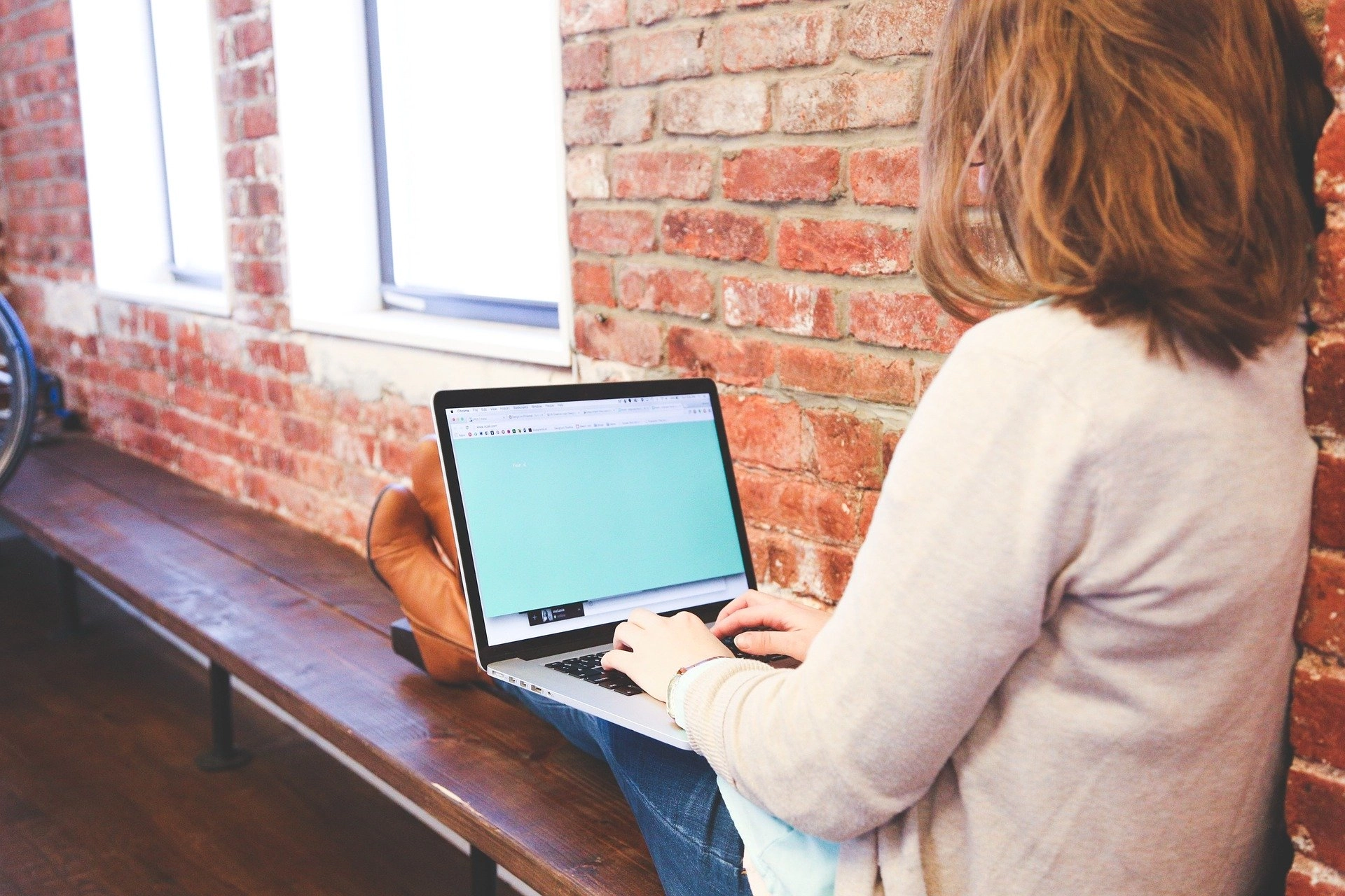 Hoe je als werkgever je millennials door de coronacrisis helpt